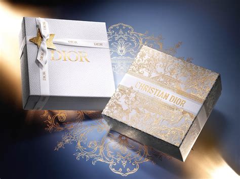 dior gifting clutch douglas